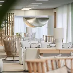 فندق Dei Marmi 4*